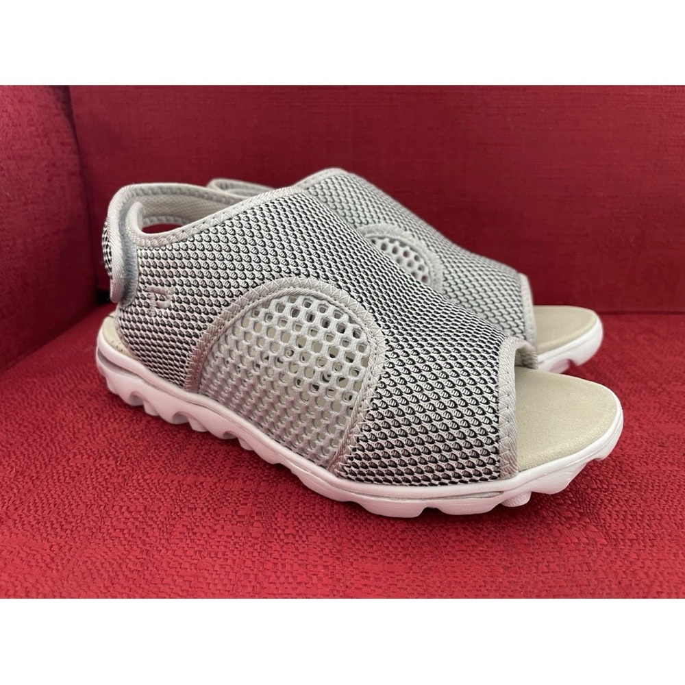 Propet travel/active sandals Gray size 8 D